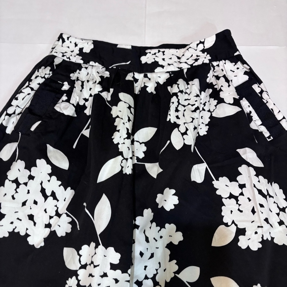 ❤️Cato Black and White Floral Mini Skirt - Picture 3 of 8